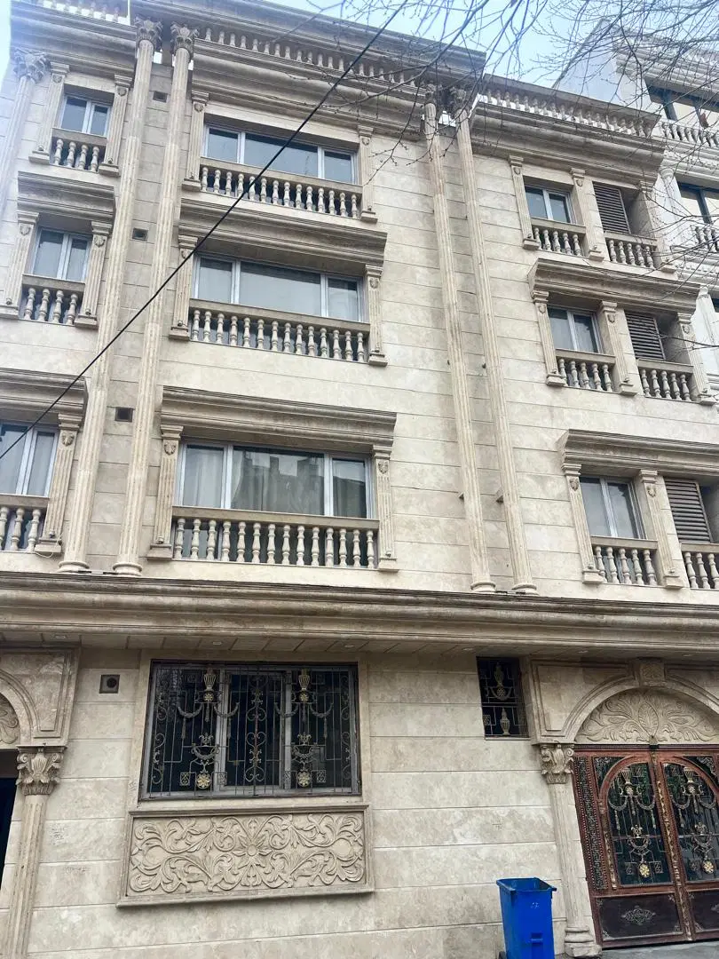فروش زمین 305 متری  مسکونی