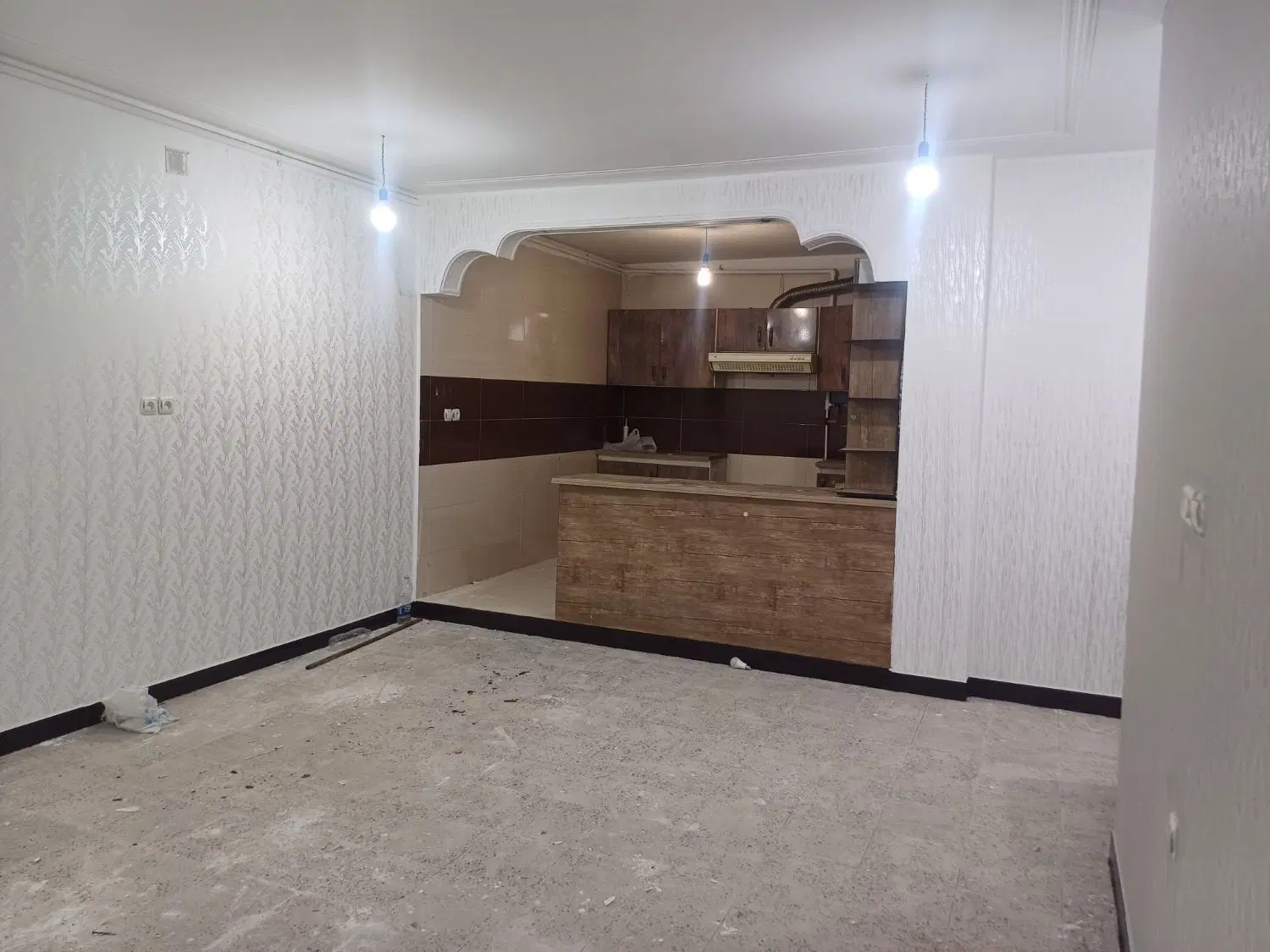 رهن تک واحده طبقه بالادرخیابان مقاومت