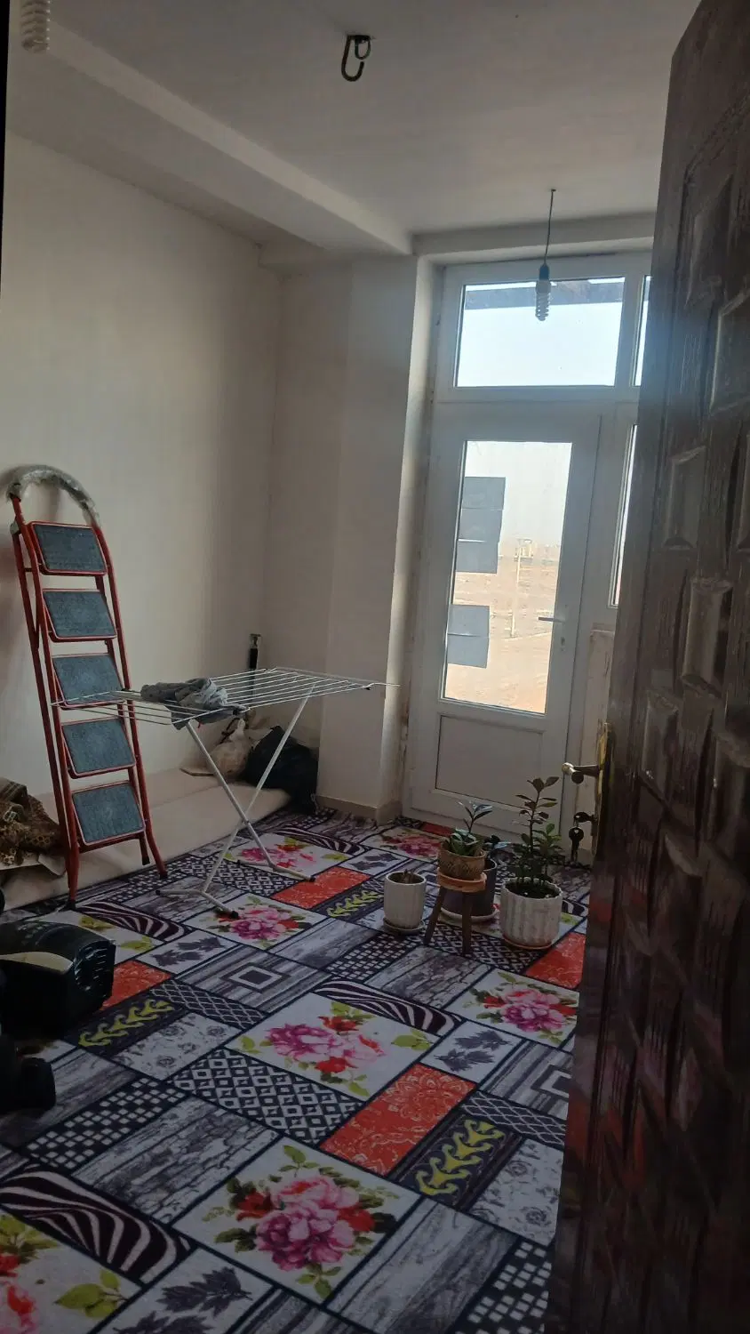 فروش واحد آپارتمان ۱۳۰متری کیانشهر