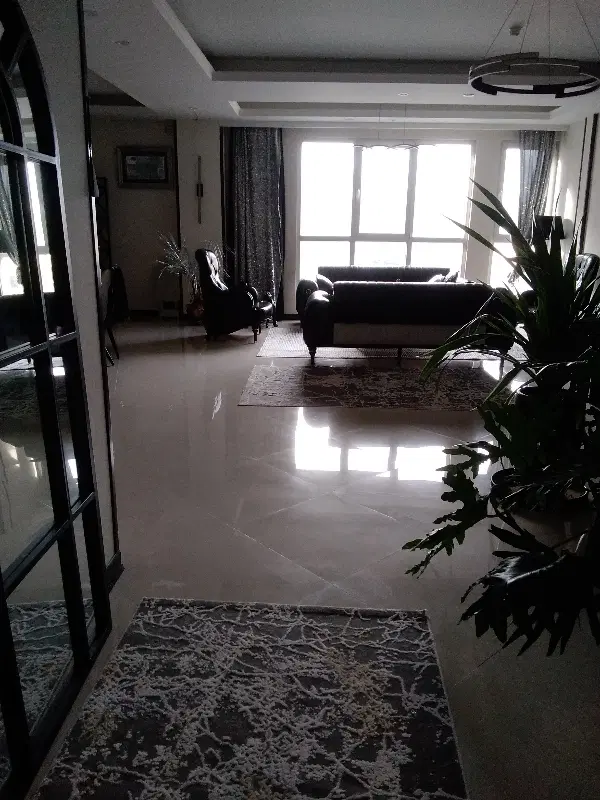 آپارتمان شیک فول امکانات با 2 پارکینگ سندی