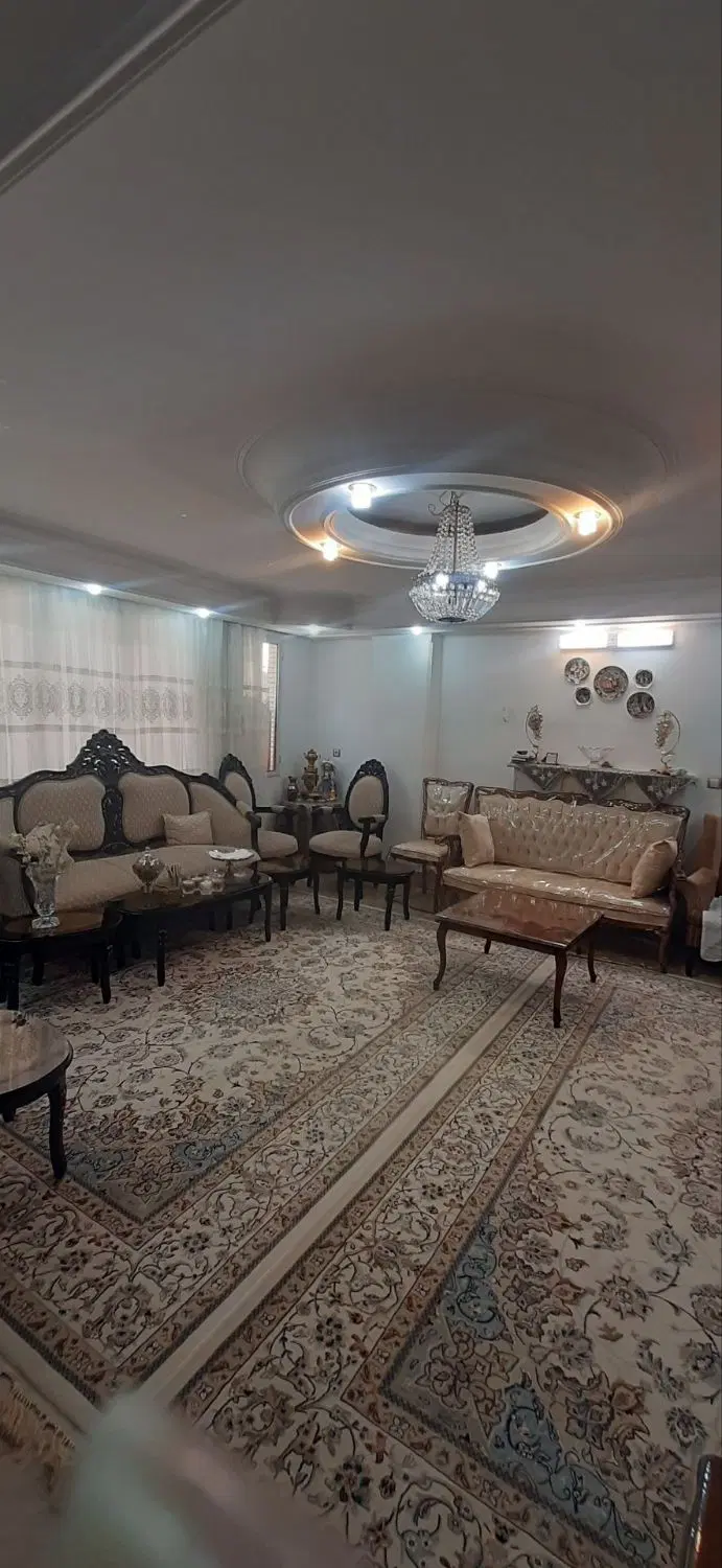 آپارتمان ۱۰۰ متری