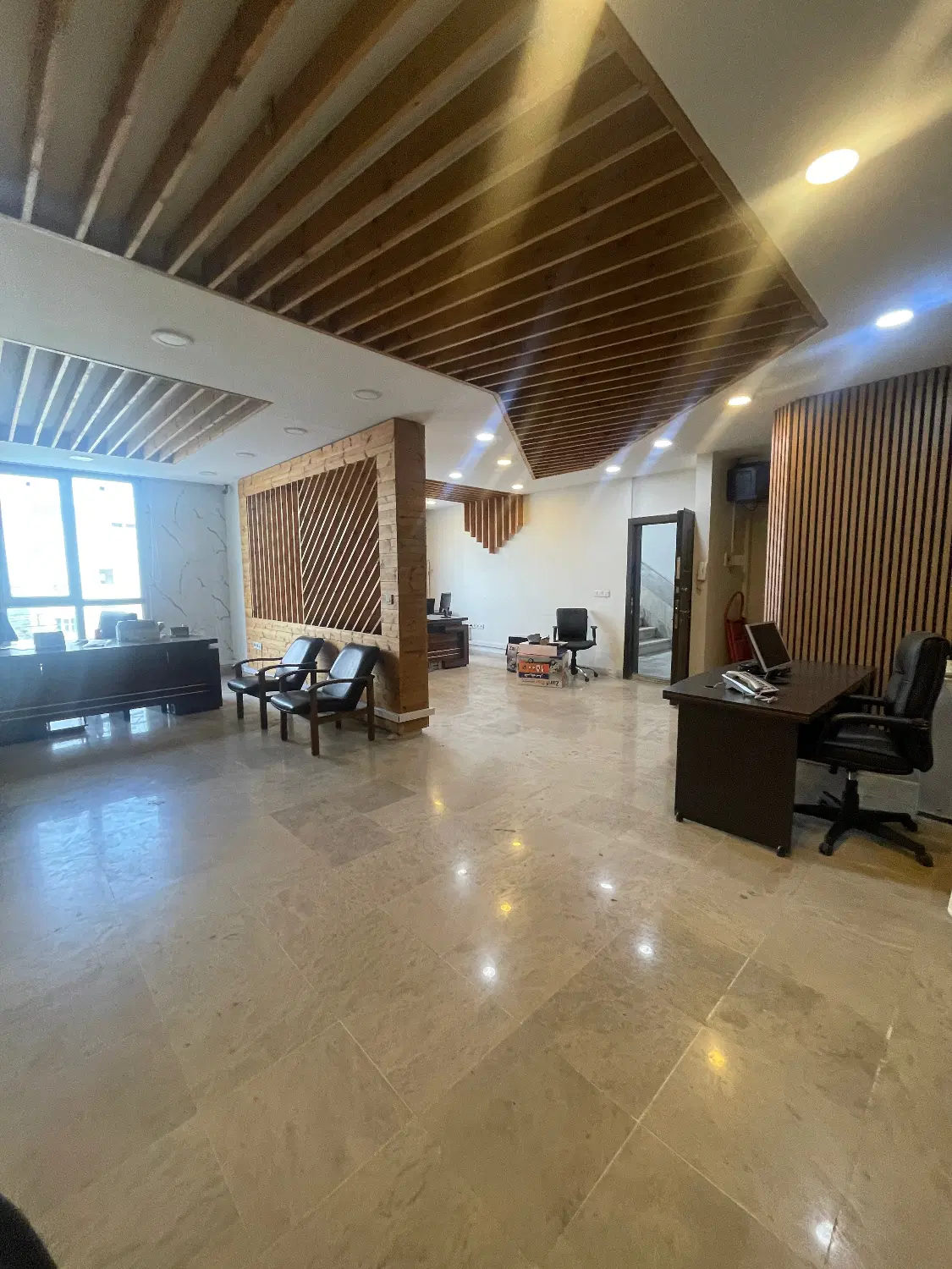 فروش واحد ادارای ۴