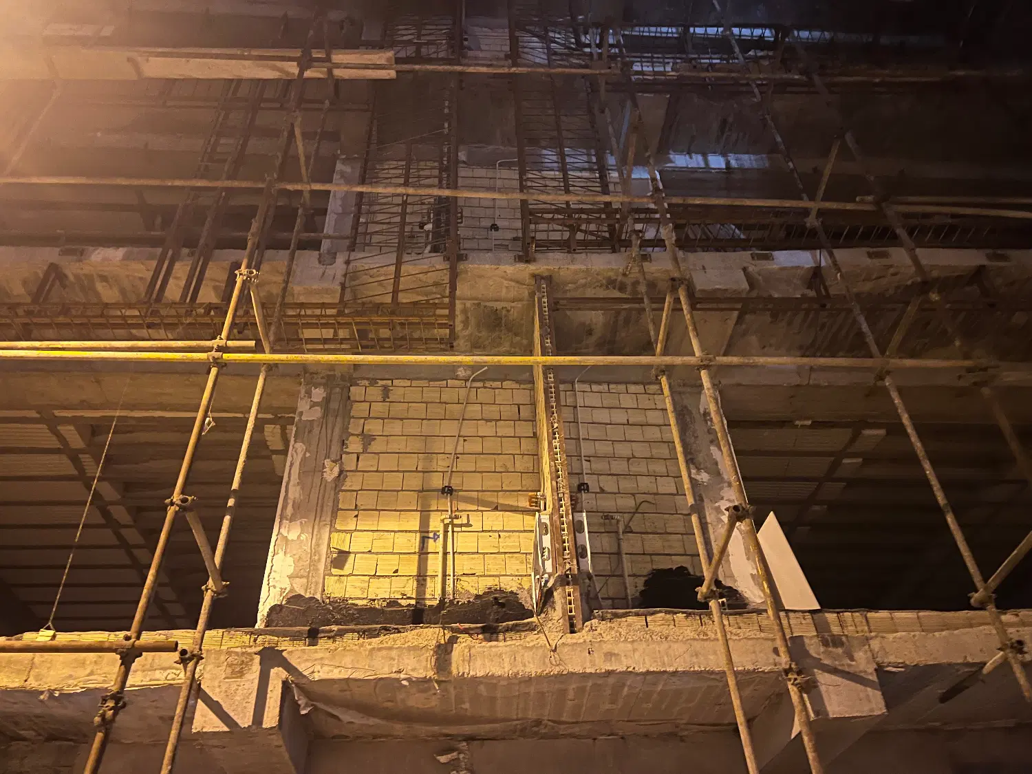 فروش اپارتمان نیمه کاره