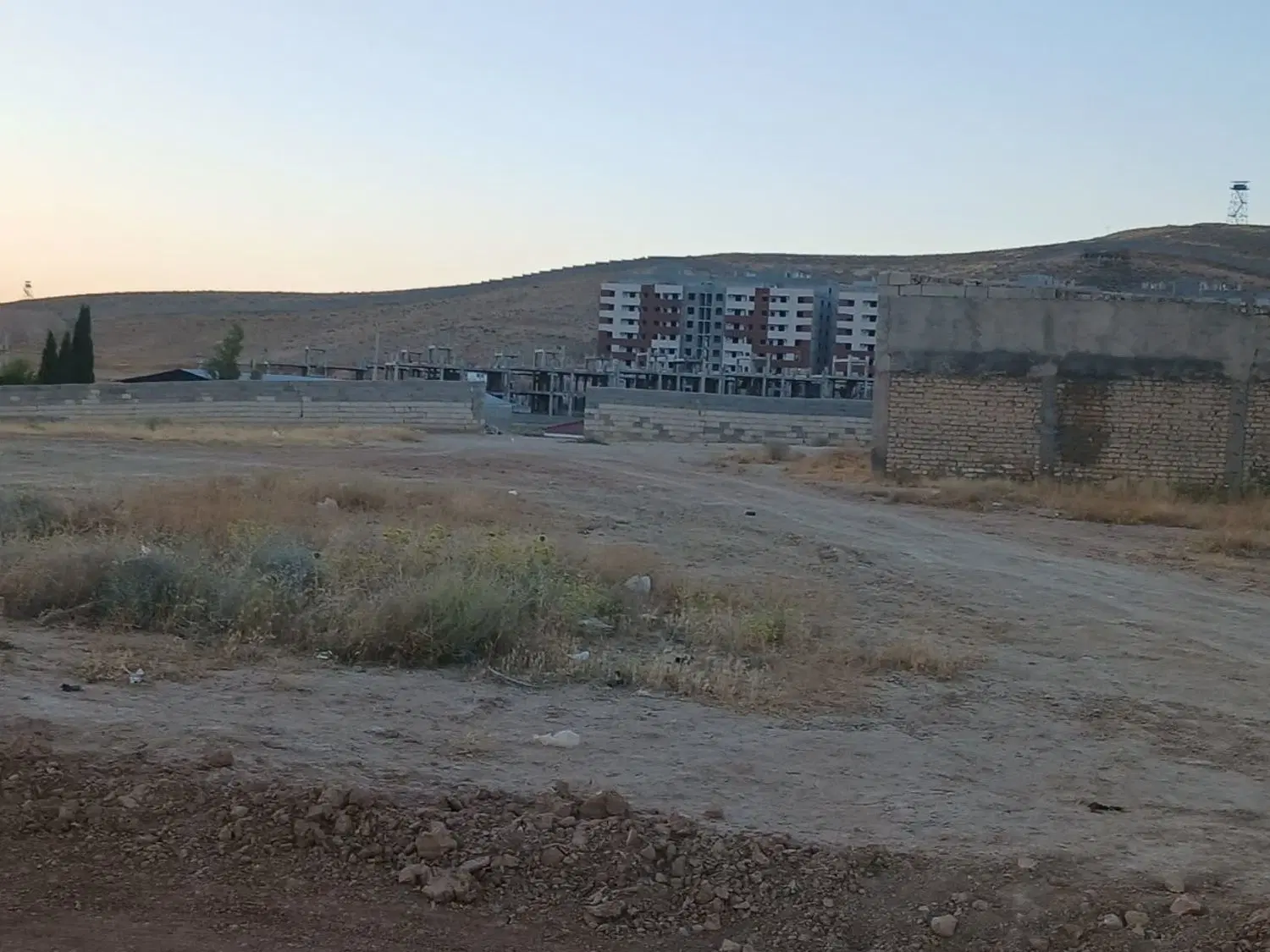 تهاتر زمین ملکی 200 متری شهرک نشاط