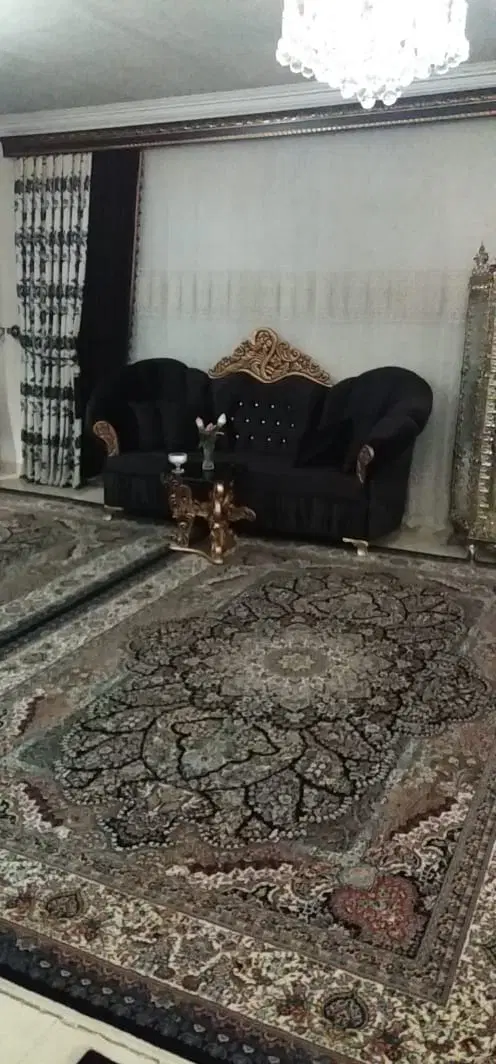 حیاط راه جدا