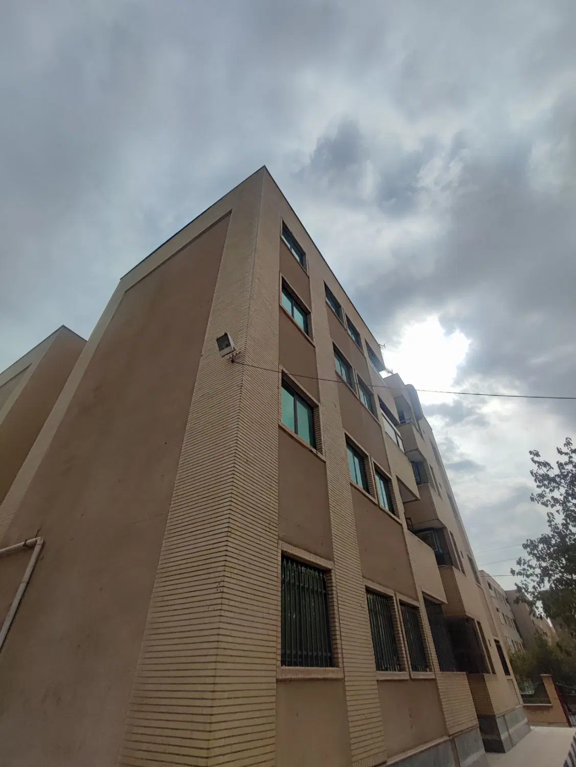 ۸۰متر دو خواب سند عرصه و اعیان