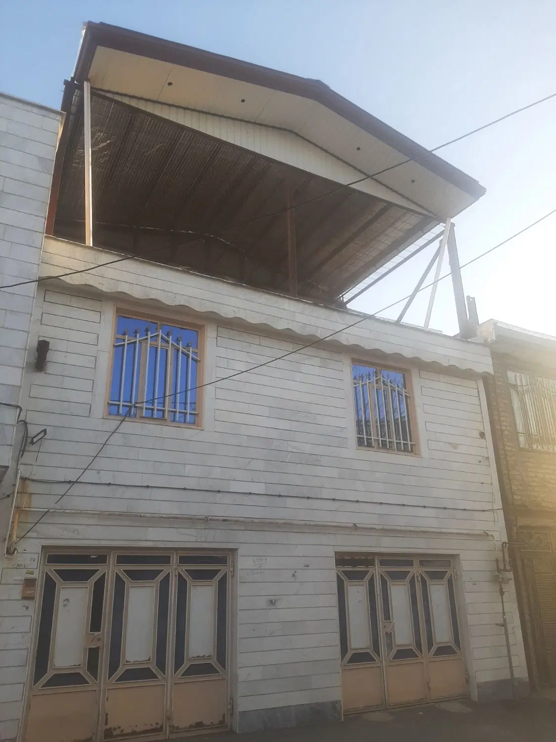 ساختمان ویلایی شهرک ایثار شقایق ۴