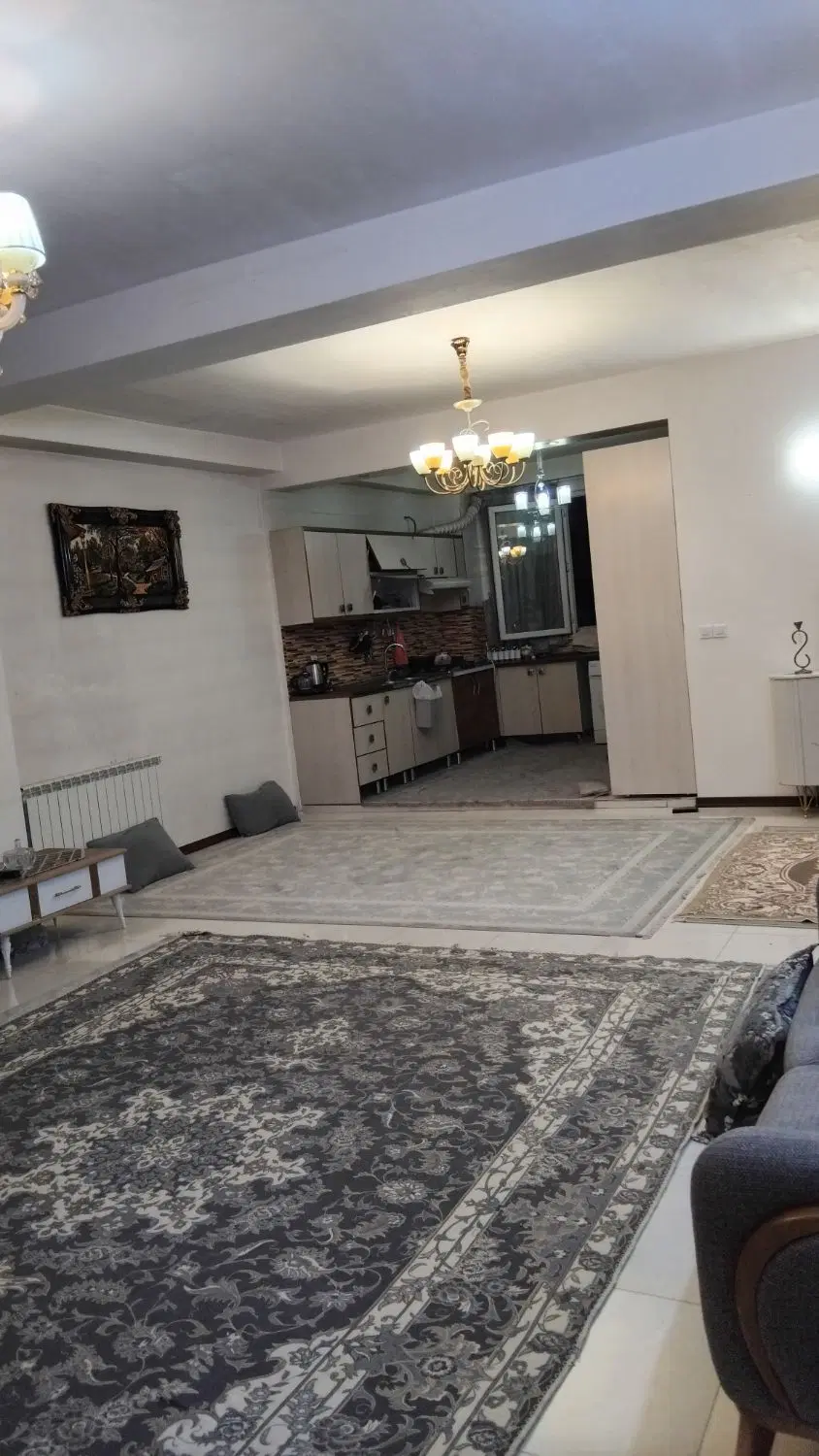 آپارتمان۱۰۵متر فوق العاده خوش نقشه تمیز با پارکینگ