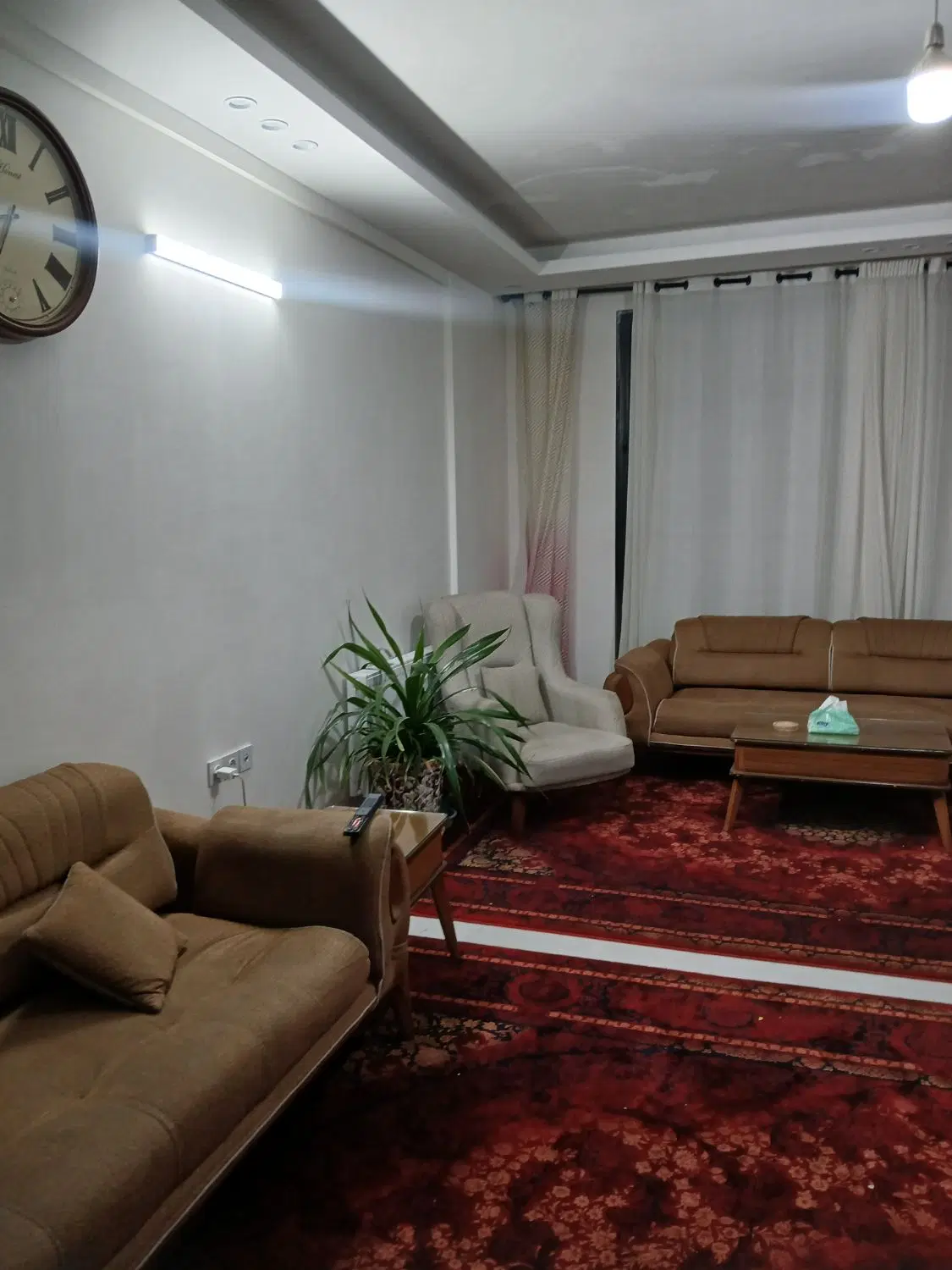 واحد ۱۲۵ متری نوساز امام هادی
