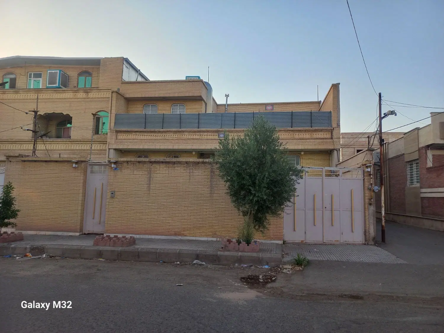فروش خانه سه نبش فوق العاده با ویو جذاب
