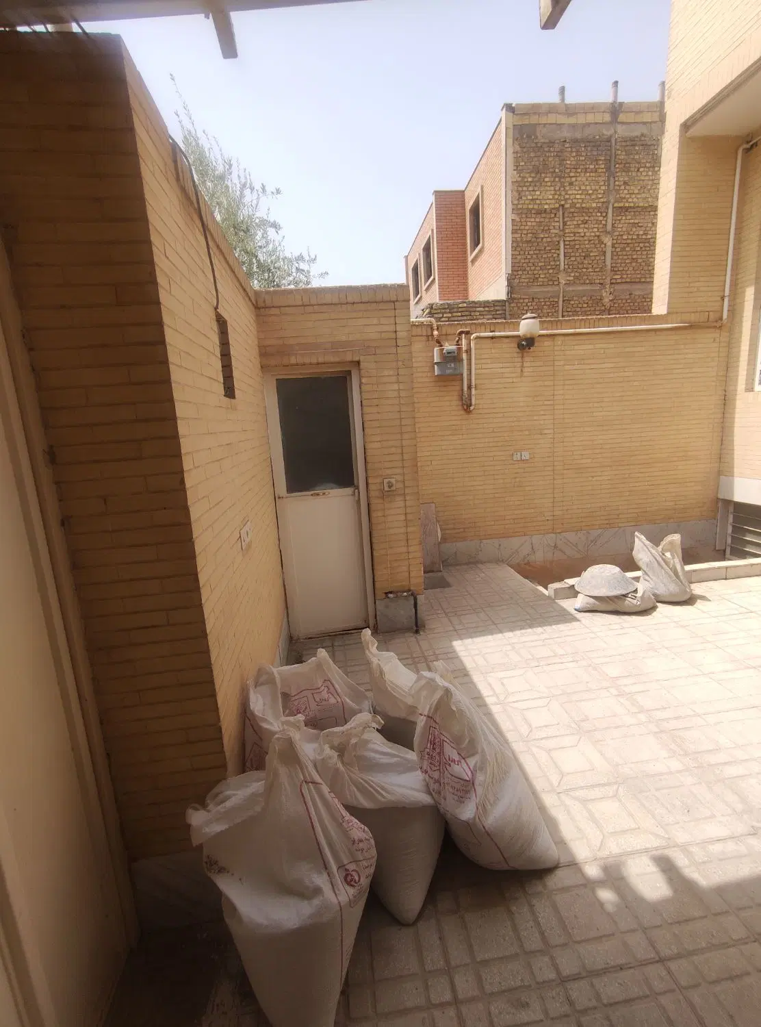 منزل دربست همکف