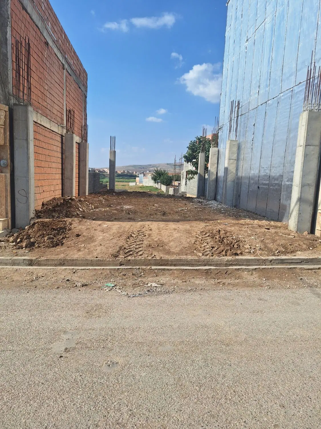 نیمه کاره تجاری ومسکونی براصلی ابوحنیفه
