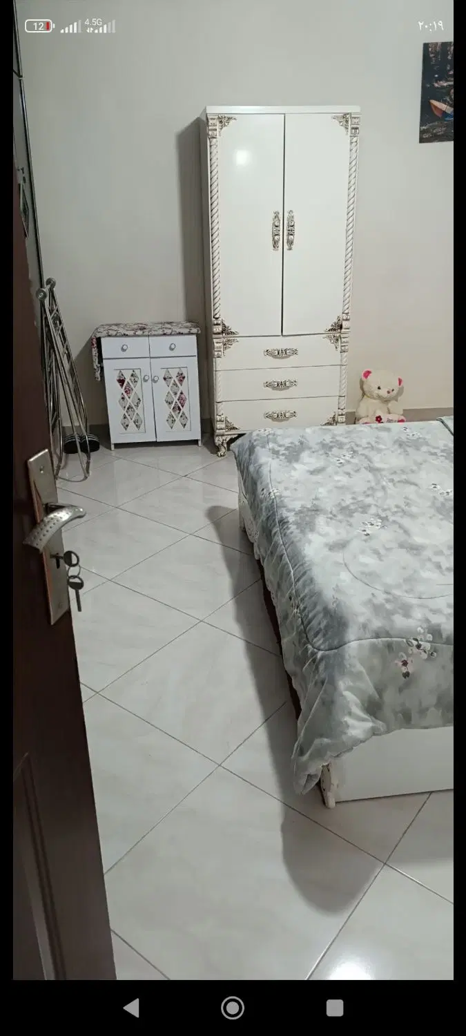 یک واحد مسکونی در وجه آباد
