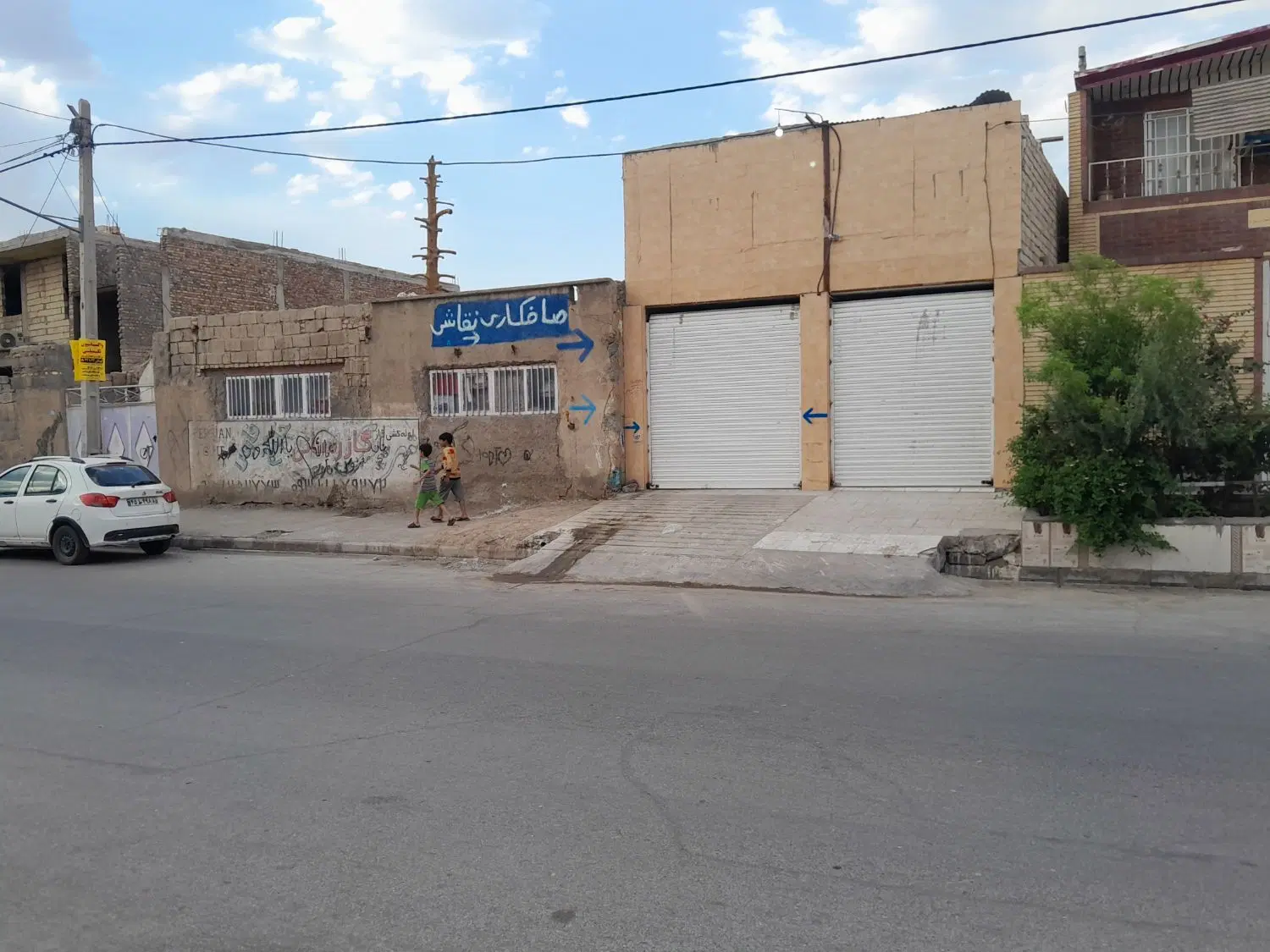 مغازه تجاری فروشی بین سیستان ۸و۱۰