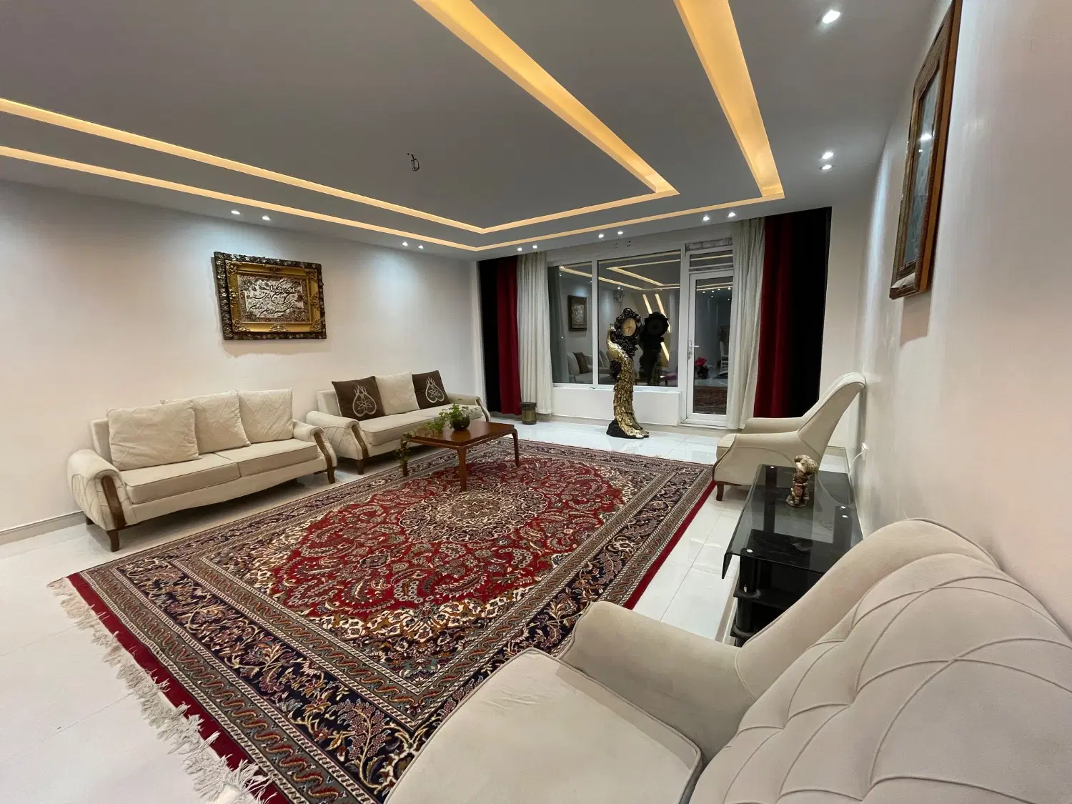 ویلای جنگلی ( چسبیده به جنگل )