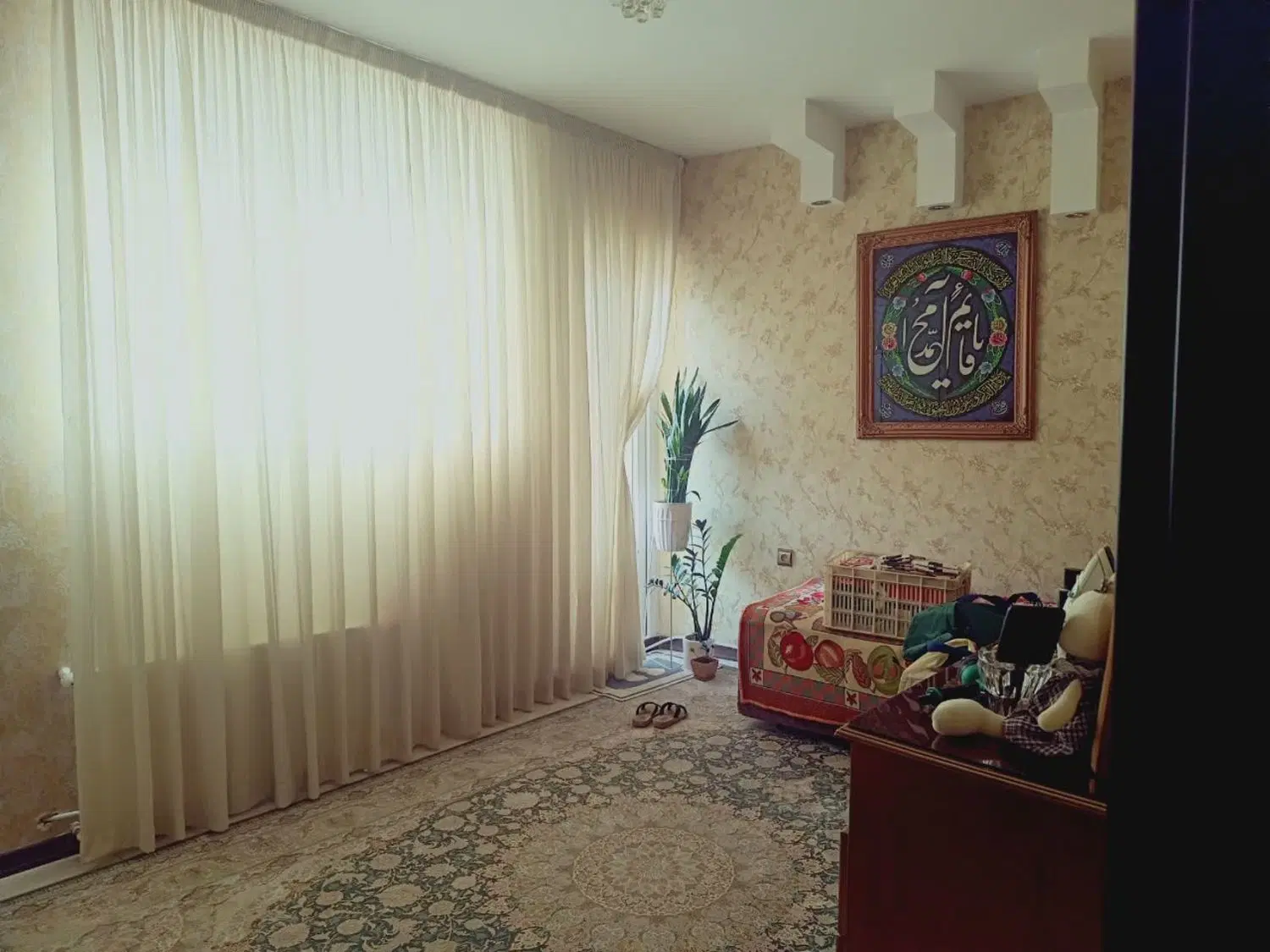 آپارتمان ۱۳۰ متری در پژن - ۳ خواب - تک‌واحدی
