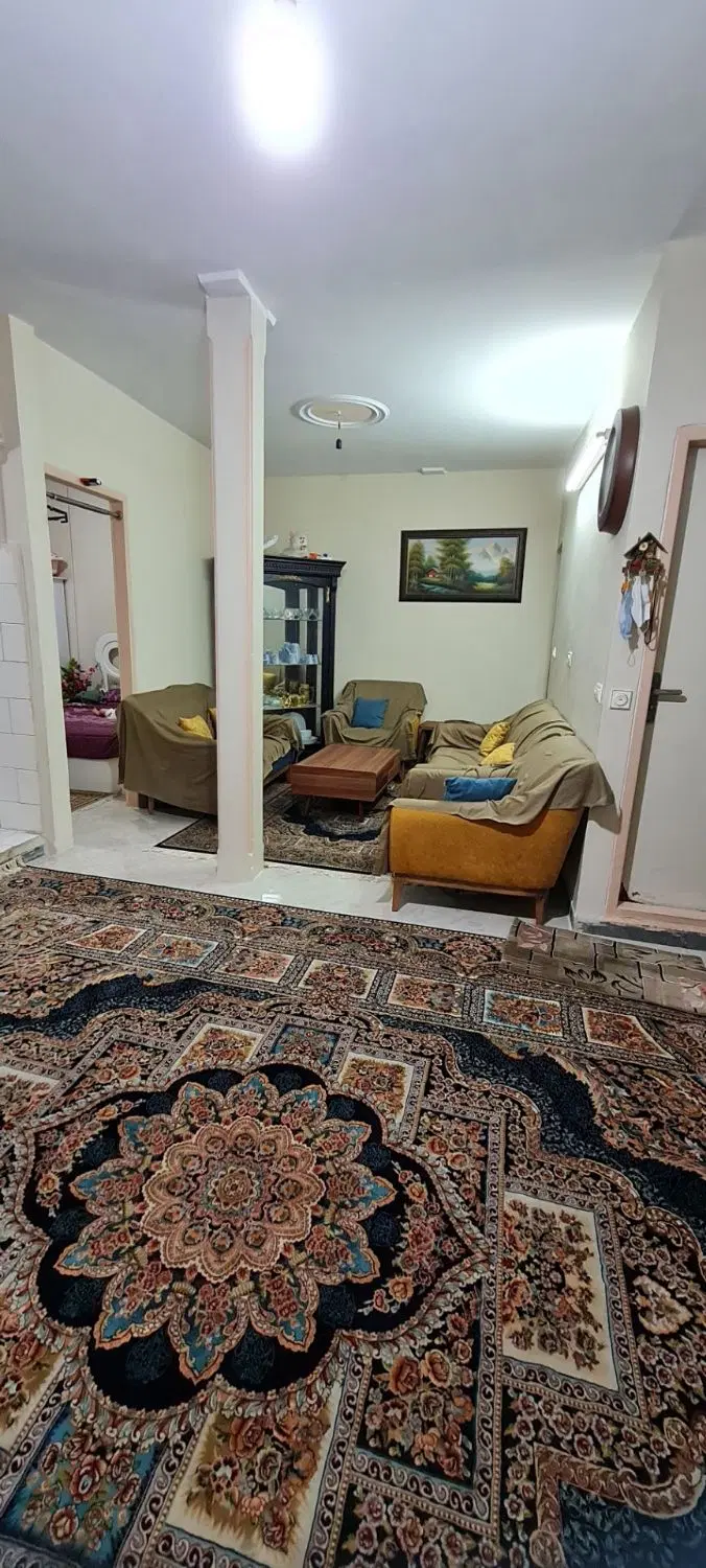 اپارتمان ۶۲ متری غرق نور طبقه دوم