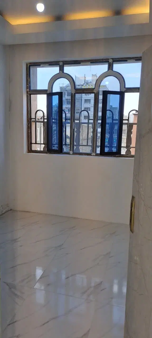 ۵۲ متری مسکونی تجاری حسابی