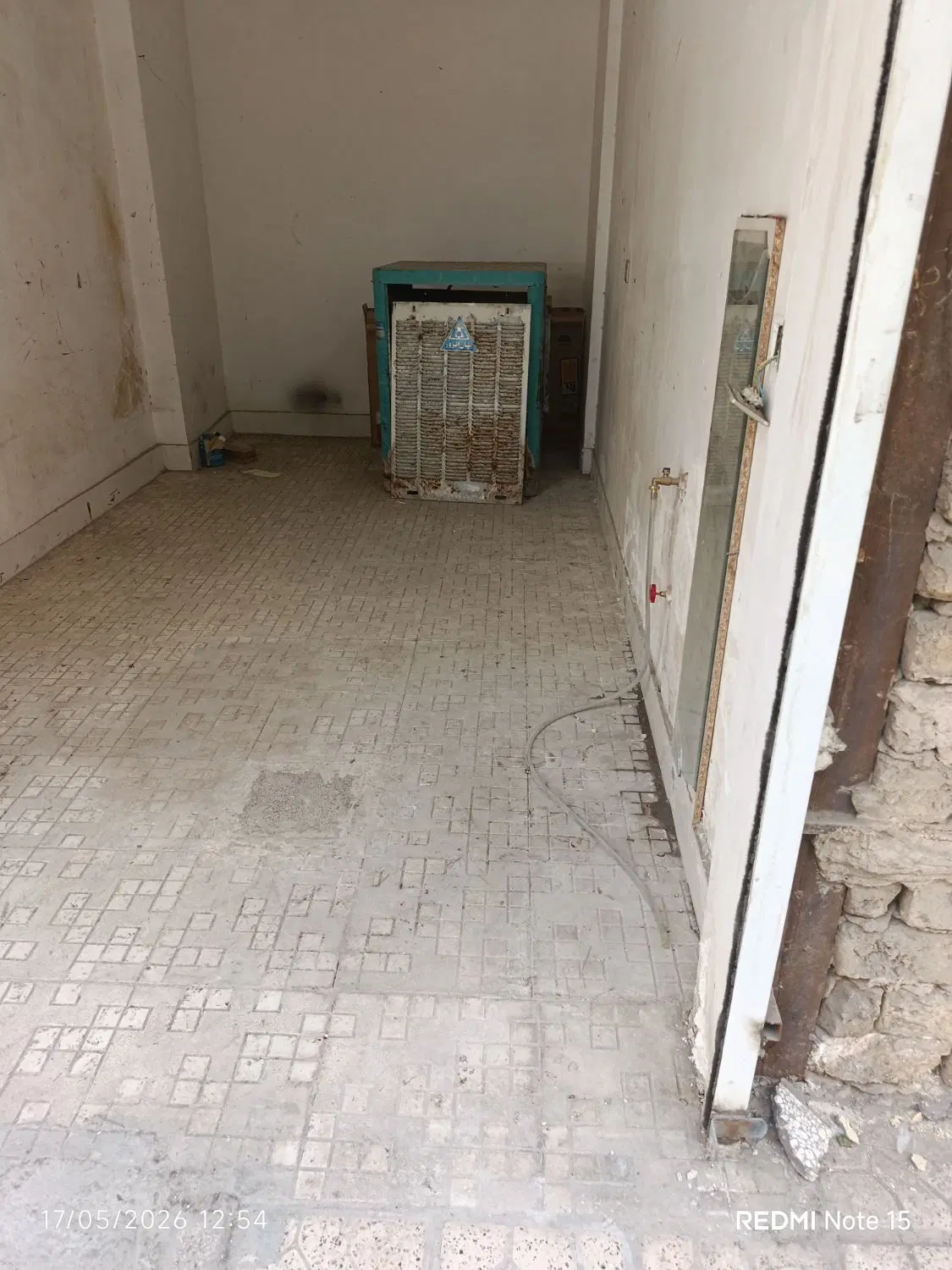 انبار یا پارکینگ اختصاصی کشاورز ۵
