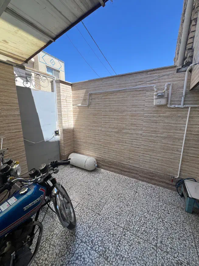 منزل مسکونی ۱۱۵ متری خیابان کشاورز گلدشت همکف
