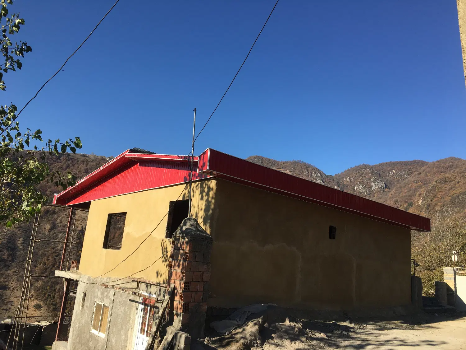 خانه نیمه کاره