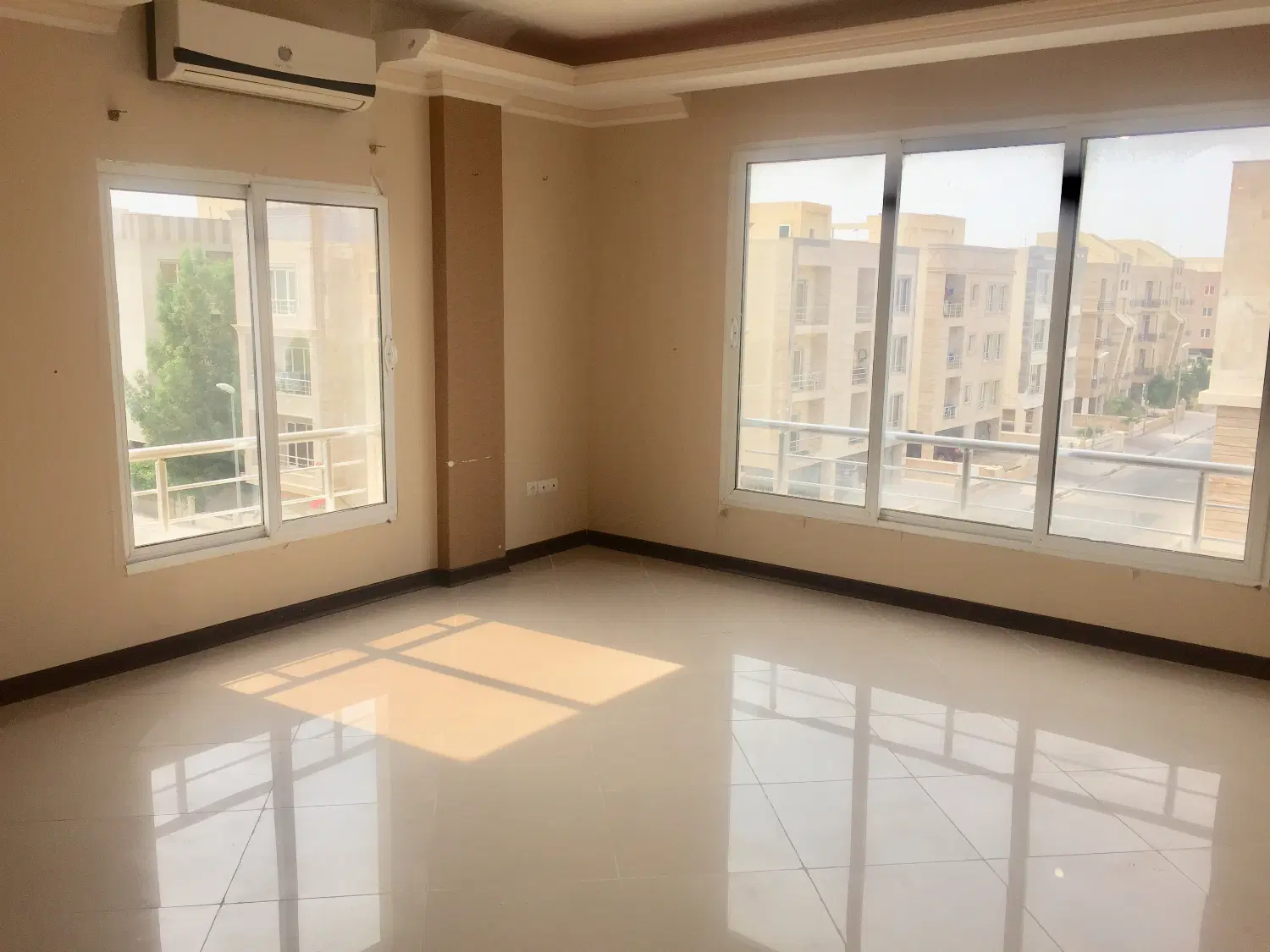 نوبنیاد یک ۷۰ متر ۲ خوابه رو به نما