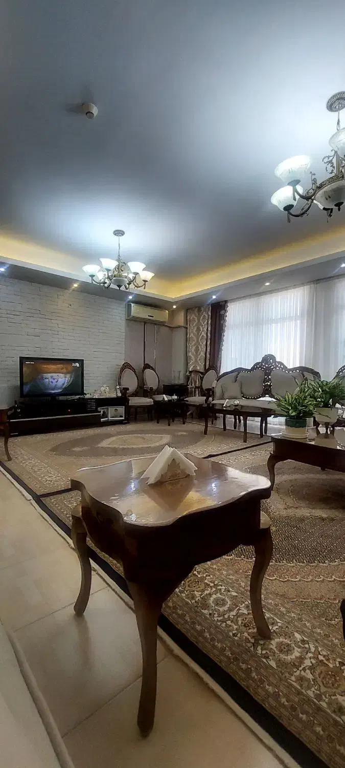 فروش واحد در نیاوران