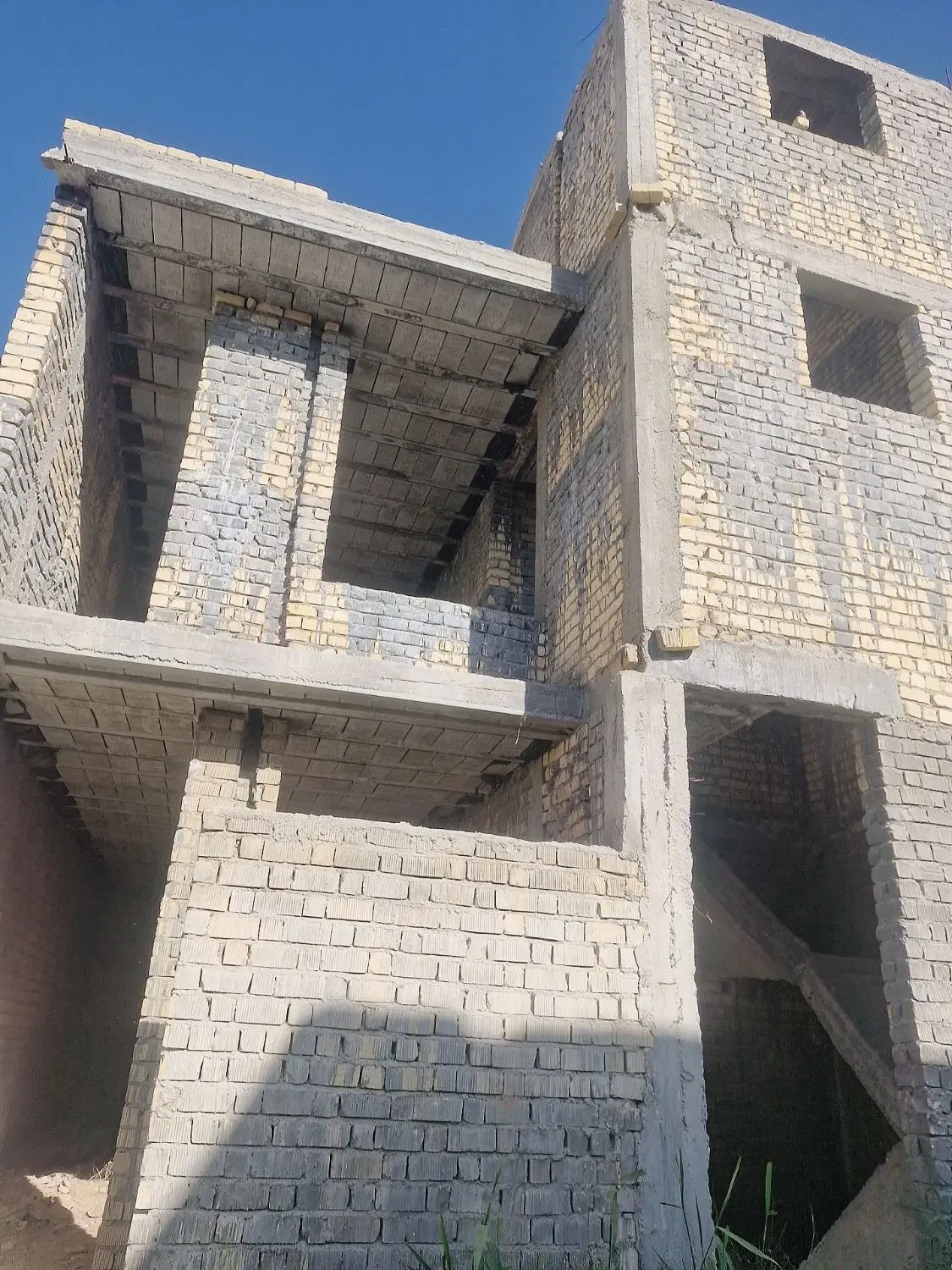 اسکلت ۲ طبقه ۲خواب بلواراتحاد اقبال آباد