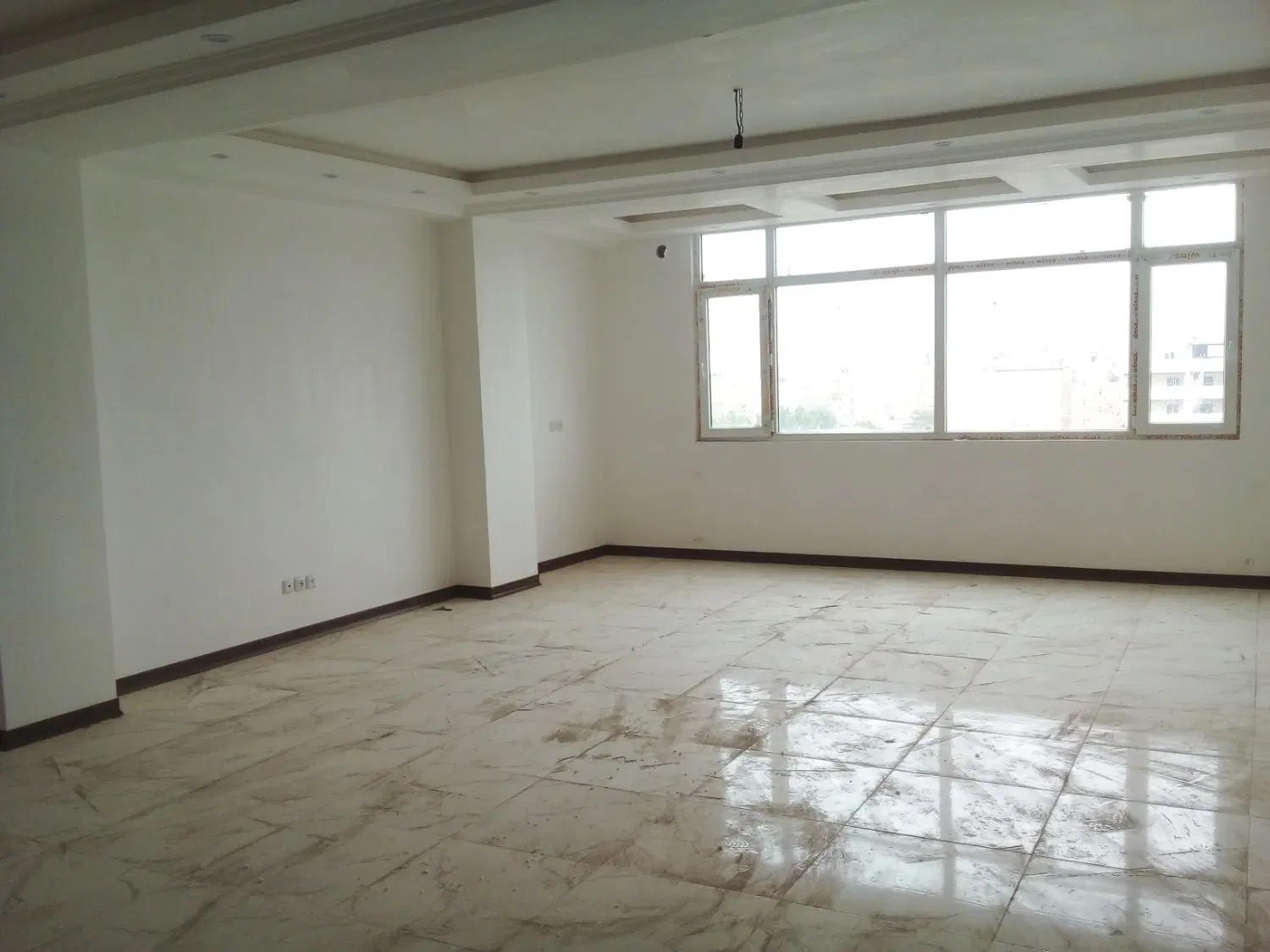 اپارتمان تک واحدی