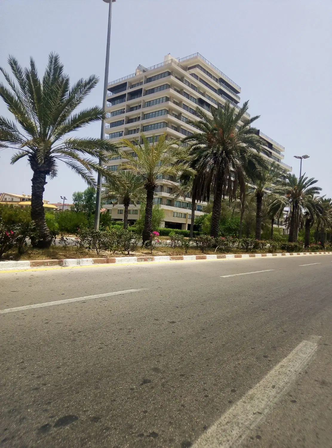 صدف برج فروردین رهن