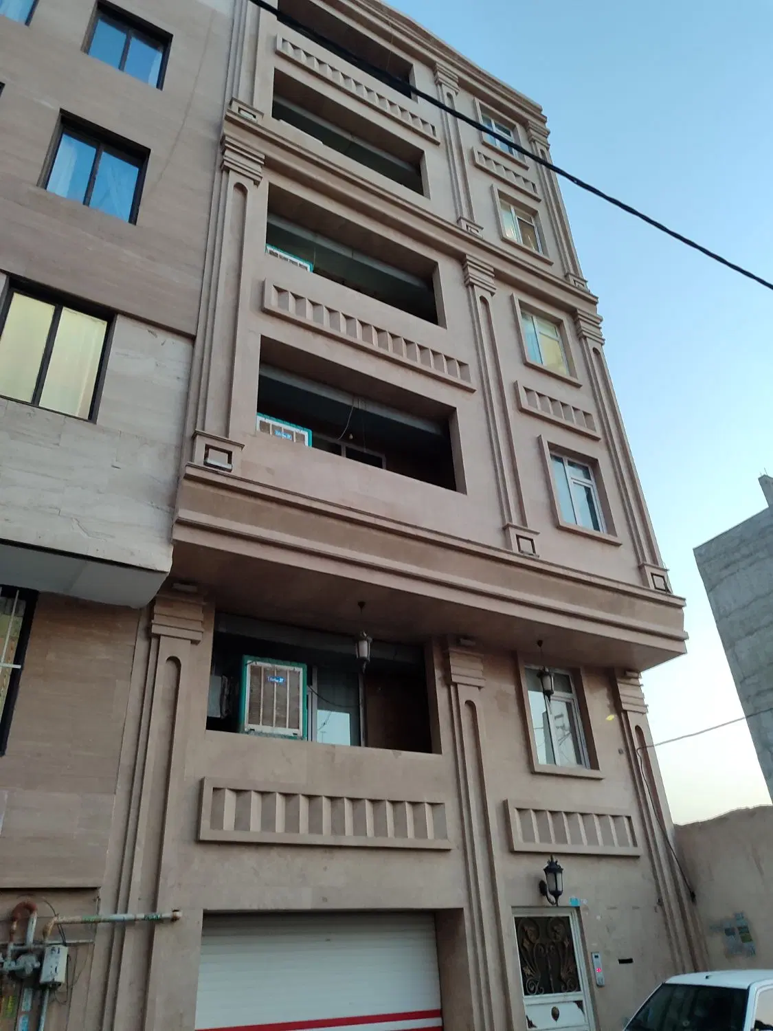 خانه آپارتمانی تک واحدی ۱۰۰ متری