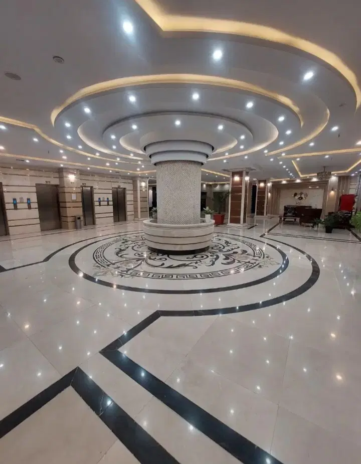 واحد ۱۷۲ متری جنوبی برج الماس