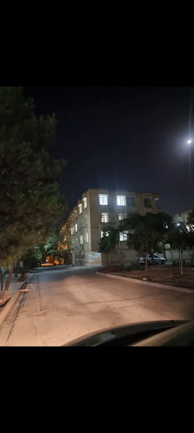 آپارتمان 3 خواب 130 متری