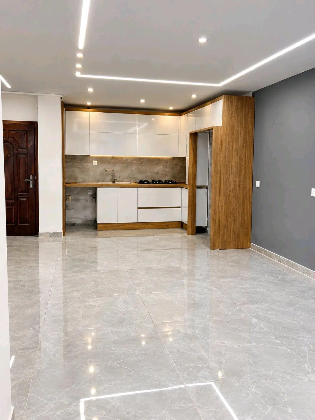 55متر_تک خواب بزرگ_پارکینگ سندی_نورگیر هیولا