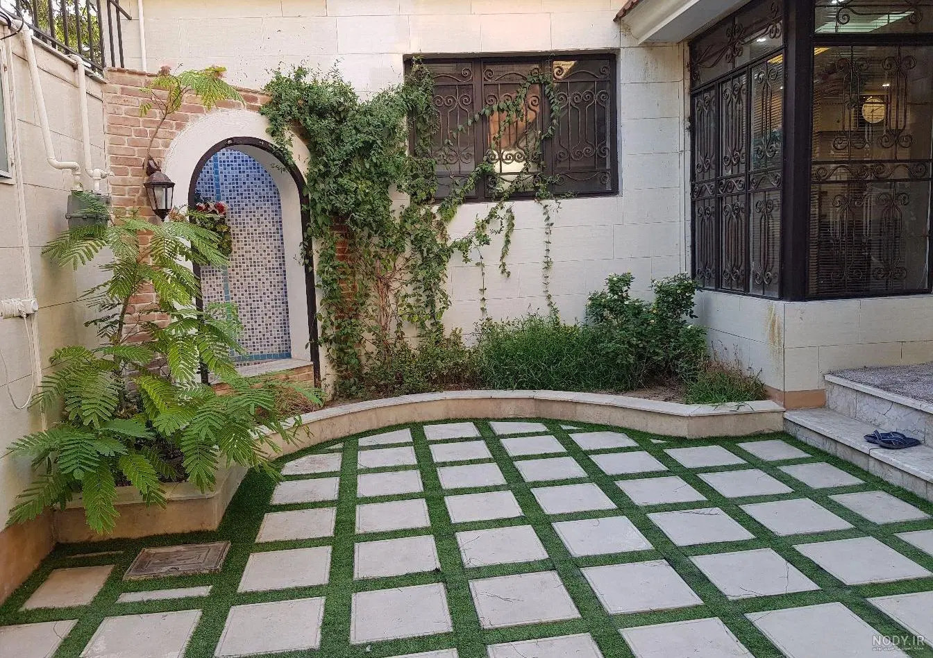 ناهارخوران                              سه طرف ویو