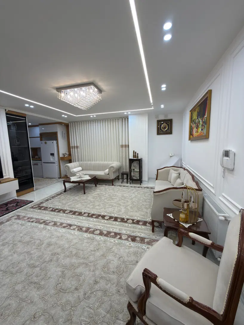 اپارتمان ۸۴ متری نوساز شخصی ساز پشت هتل شادی