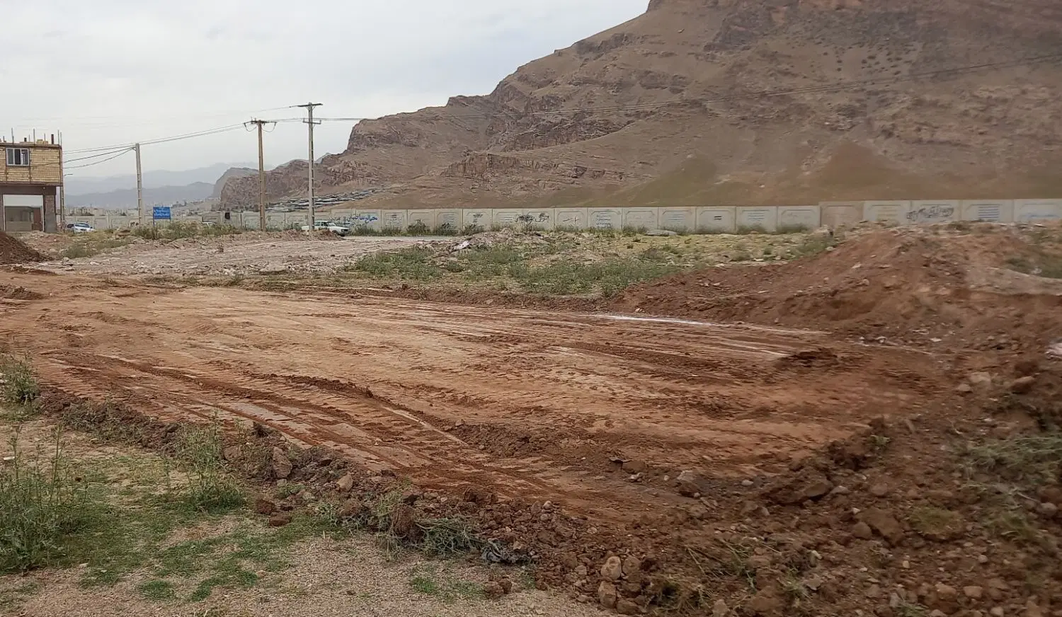 زمین ۳۲۰متری جلوجاده سرابیاس