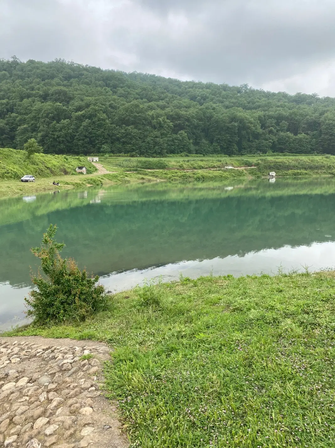 فروش ۸۰۰ متر زمین چسبیده به آب بندان شموشک بالا