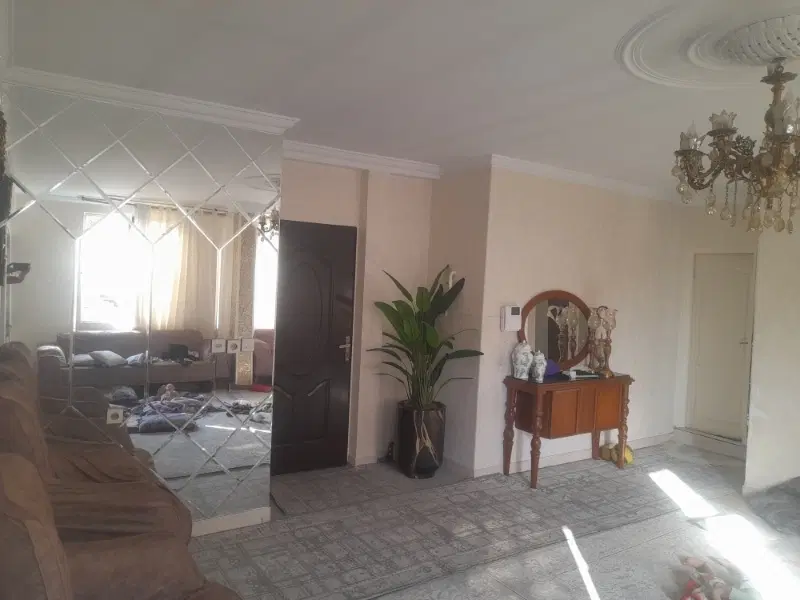 واحد۷۳ متر ۲ خواب طبقه ۳ روبه جلو