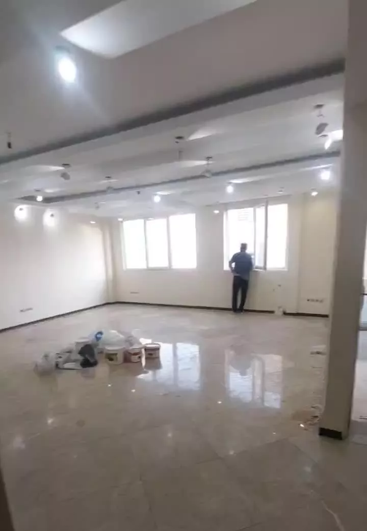 ۱۰۰متری خوش نقشه_2خواب_فول امکانات_درحال بازسازی