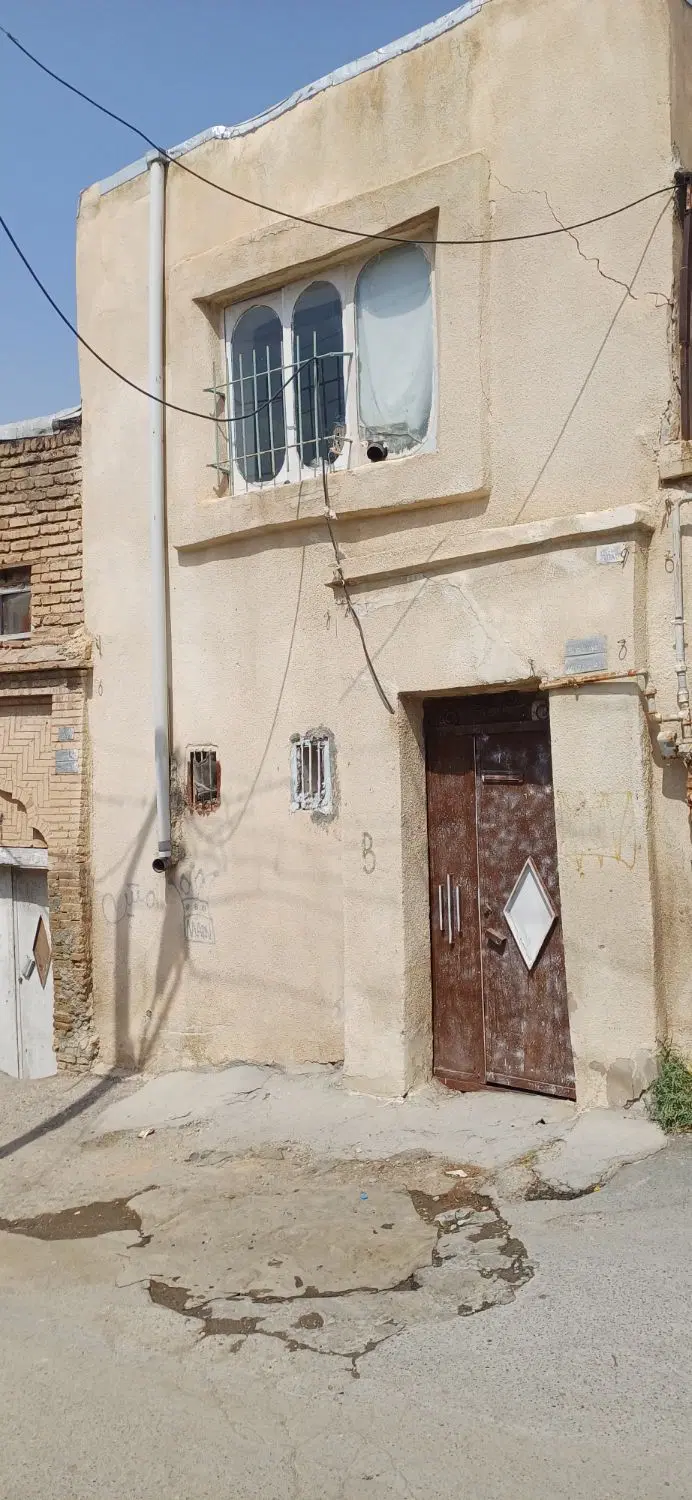خانه قدیمی ۱۷۰متر دوطبقه