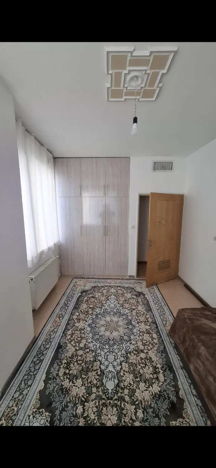 رهن و اجاره واحد 140 متری ابوریحان. سی متری دوم
