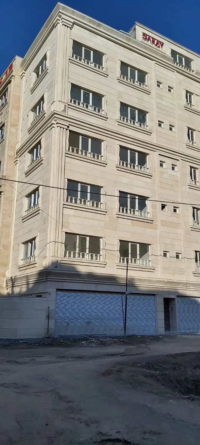 واحد ۹۷ متر طبقه اول مرکز شهر میران مخابرات قیام