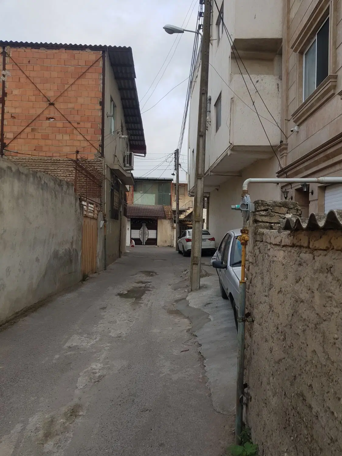 فروش خونه کلنگی فعلا۱۳۰متر بعد عقب نشینی ۹۰متر