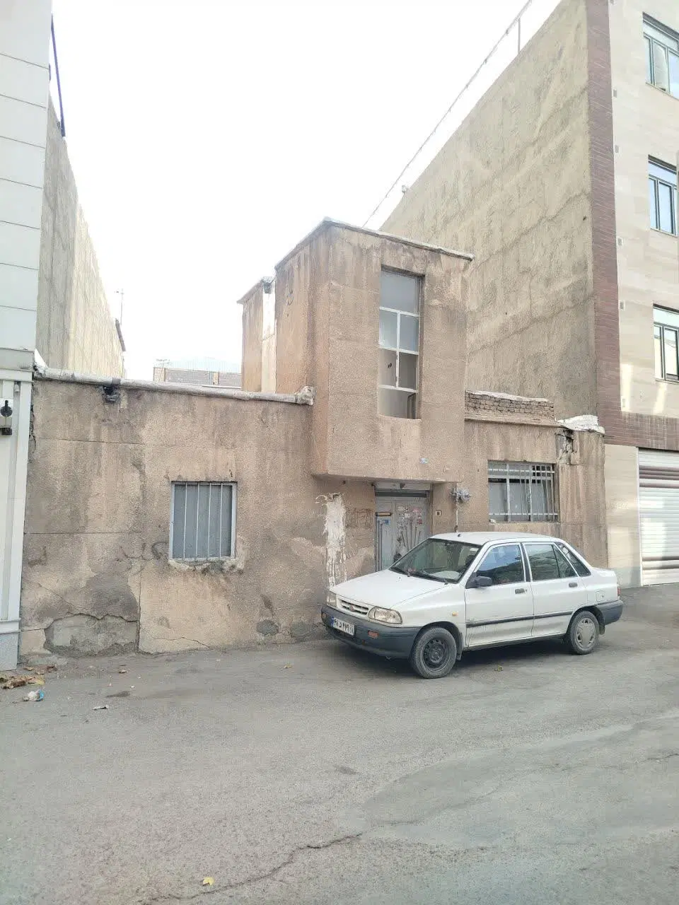 فروش خانه کلنگی ۱۶۰ متری