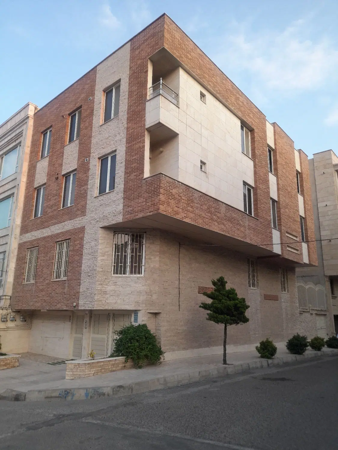 آپارتمان ۵ واحدی در پونک