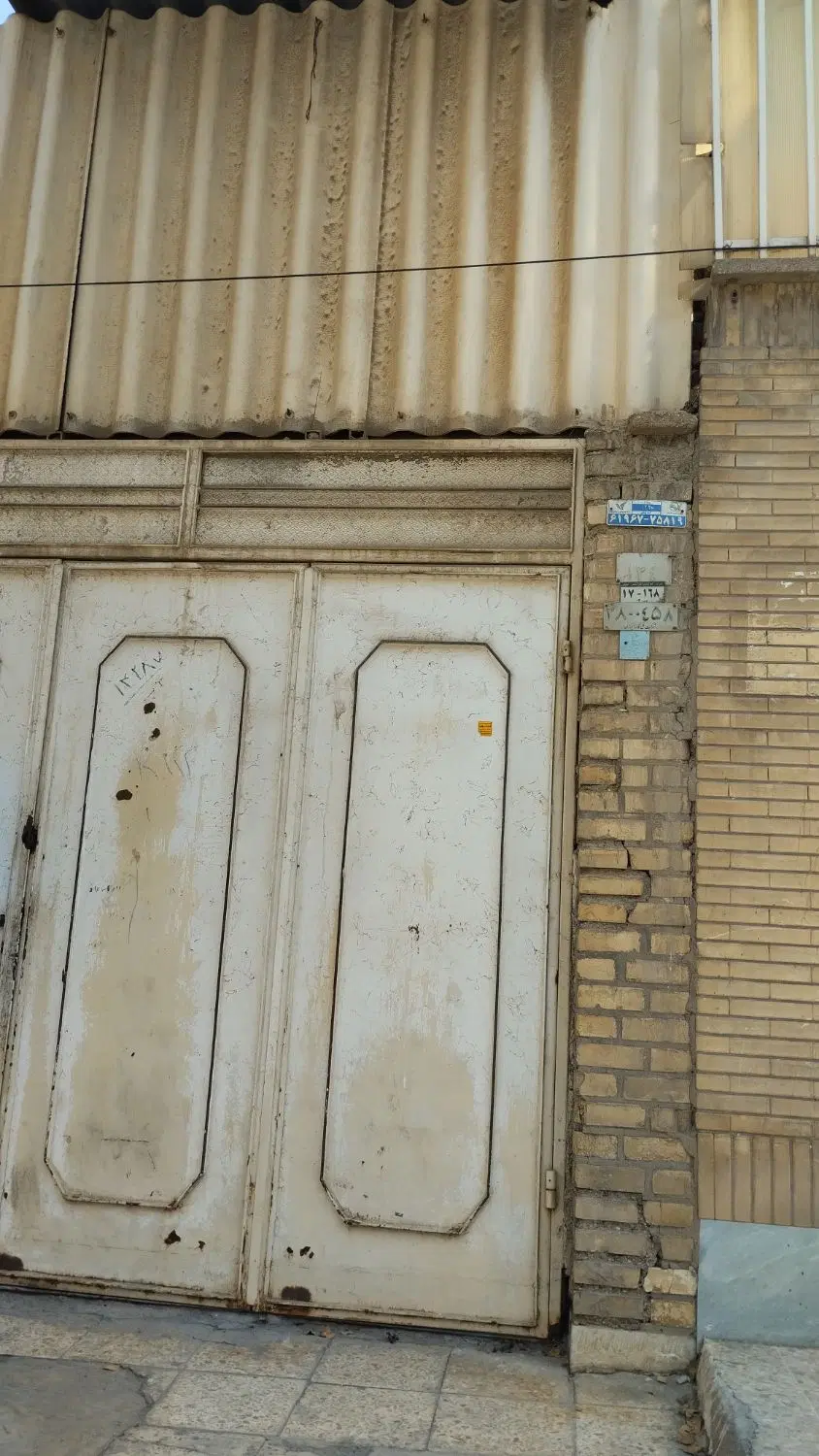 ویلایی دربست بر خیابان
