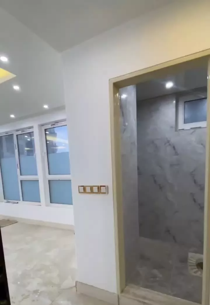 وطن دوست ۱۳۵ متر نوساز سه خواب