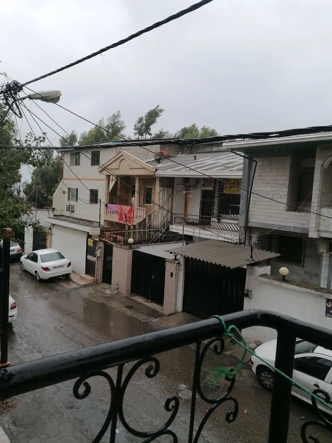 زمین فروشی