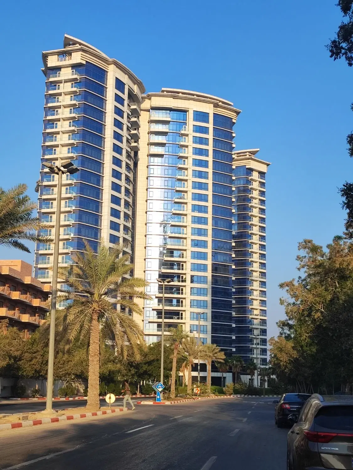 صدف ۹۵متر آسانسور دار دو خواب تخلیه